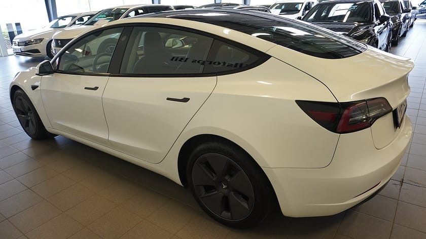 Bild 5 av Tesla Model 3 Long Range AWD AWD/Drag/Panorama/Navi/Kamera/Läder/441 hk