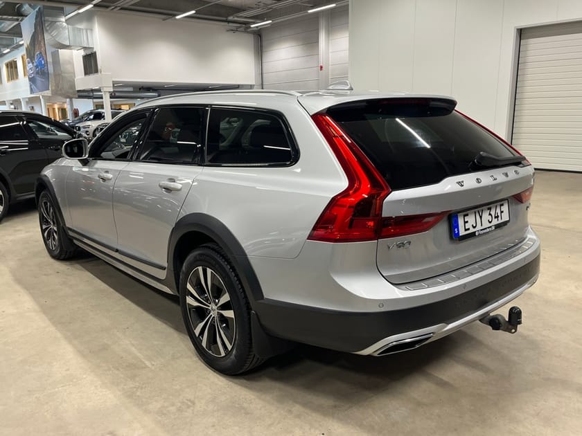 Bild 2 av Volvo V90 Cross Country D4 AWD AdvSE II*Kamera/DRAG/S&V-hjul*