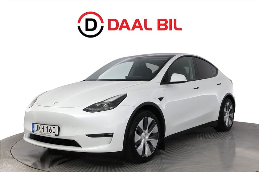 Bild 1 av Tesla Model Y Long Range AWD 514HK PREMIUM PANO VÄRMARE DRAG B-KAMERA
