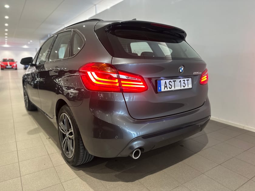 Bild 5 av BMW 225xe Active Tourer 225 xe Sportline/ Skinnklädsel/ Sensorer