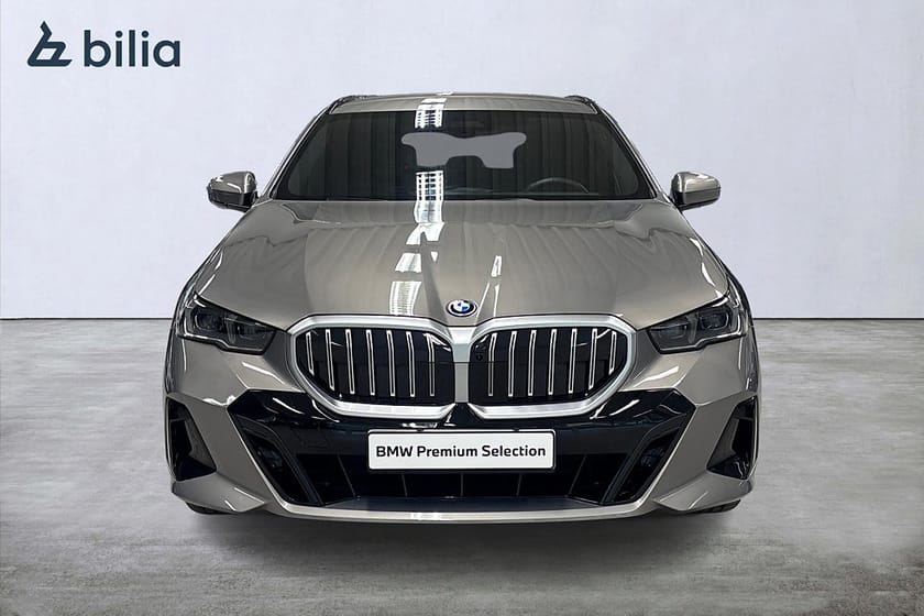 Bild 5 av BMW 530e xDrive Touring M-Sport | Aktiv farth. | Drag | H&K