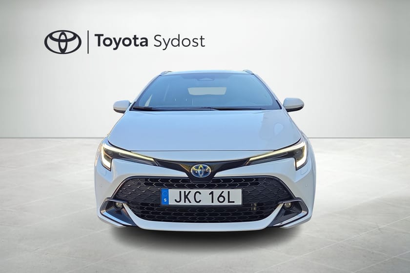 Bild 3 av Toyota Corolla Touring Sports Hybrid P-sensorer back och fram, Backkamera, Rattvärme, El bagagelucka mm