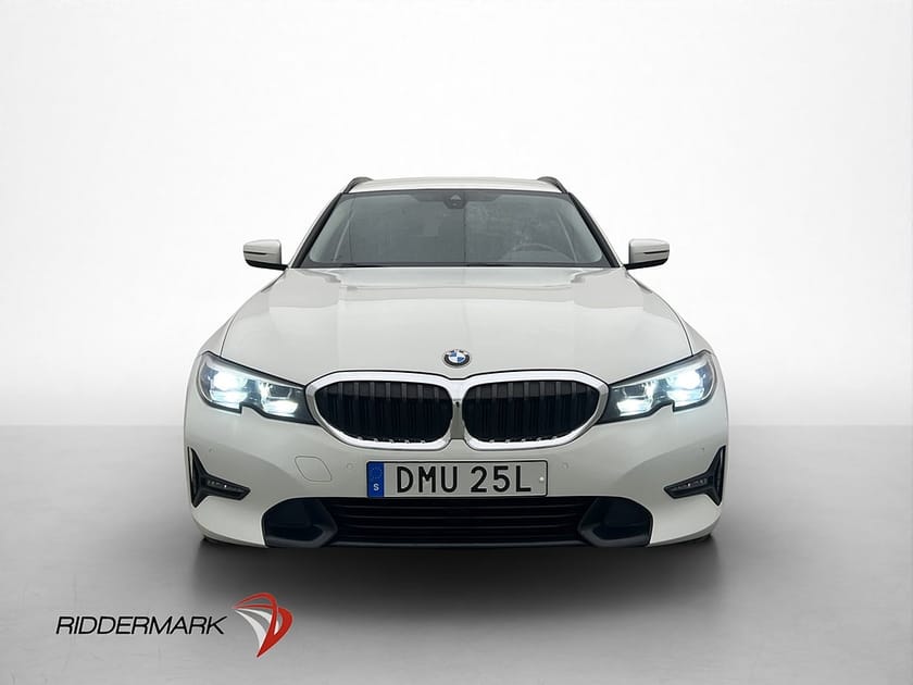 Bild 2 av BMW 330e xDrive Touring Sport line Backkamera CarPlay Navi Sensorer