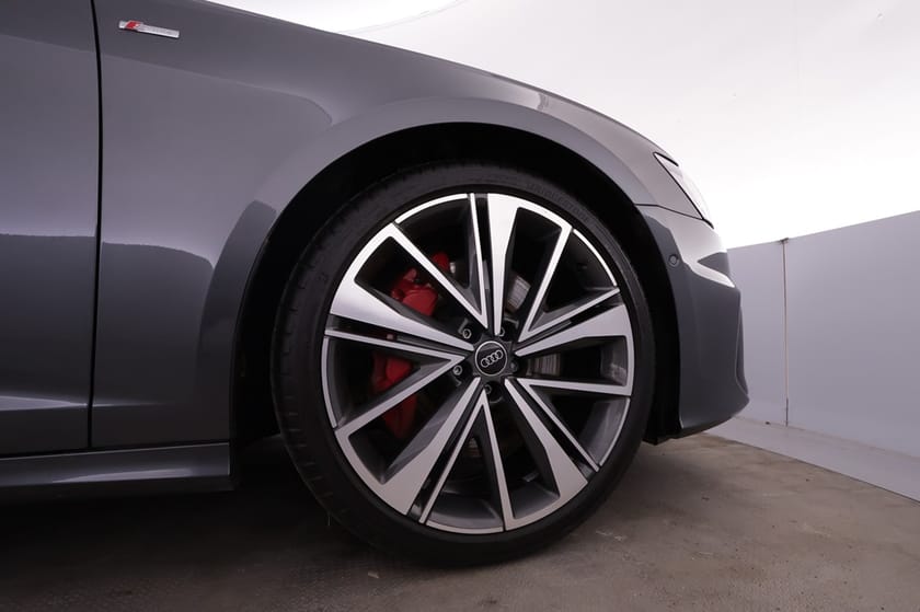 Bild 4 av Audi A6 Avant 55 TFSI e quattro S-LINE