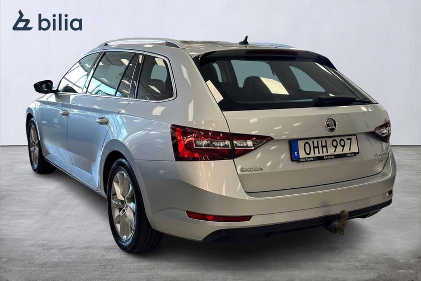 Bild 2 av Škoda Superb Kombi Style 4x4 Manuell Drag Värmare V-hjul