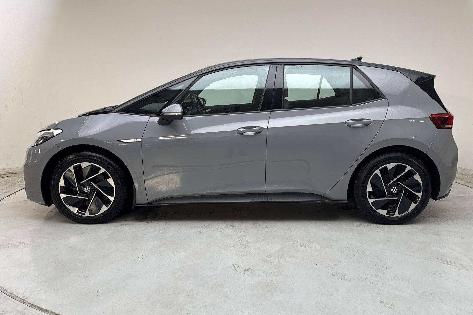 Volkswagen ID.3 Pro Performance 2021, bild 2/10