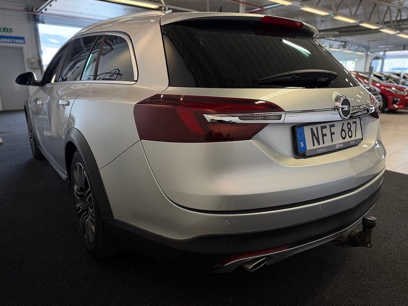 Bild 5 av Opel Insignia Country Tourer 2.0 CDTI 4x4 Business | Dragkrok | Vhjul