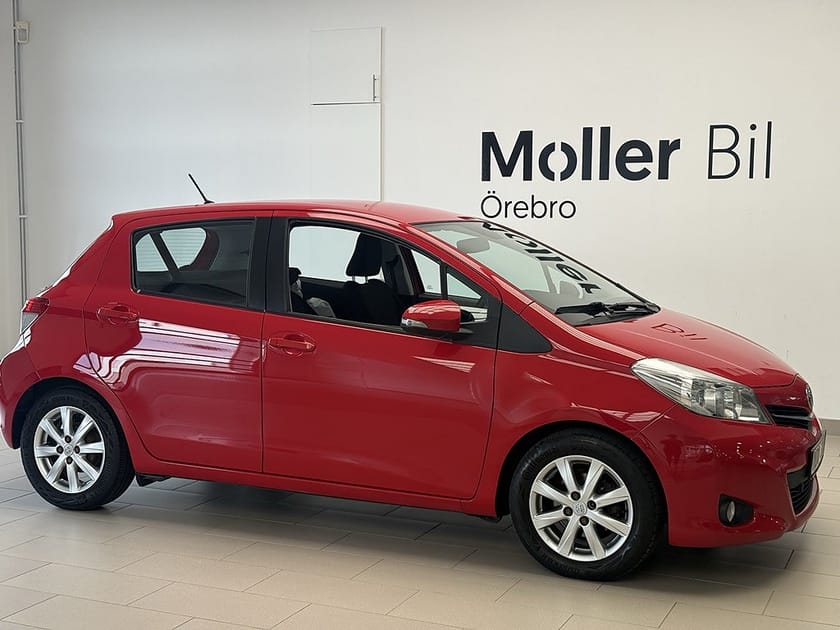 Bild 1 av Toyota Yaris 1.33 Dual 99hk Automat/Backkamera/Vinterhjul