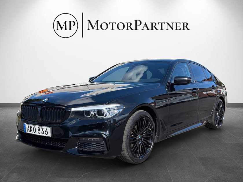 Bild 3 av BMW 520d xDrive Sedan MHEV M Sport Cockpit Kamera Skinn Värmare