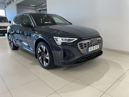 Audi Q8 55 e-tron quattro
