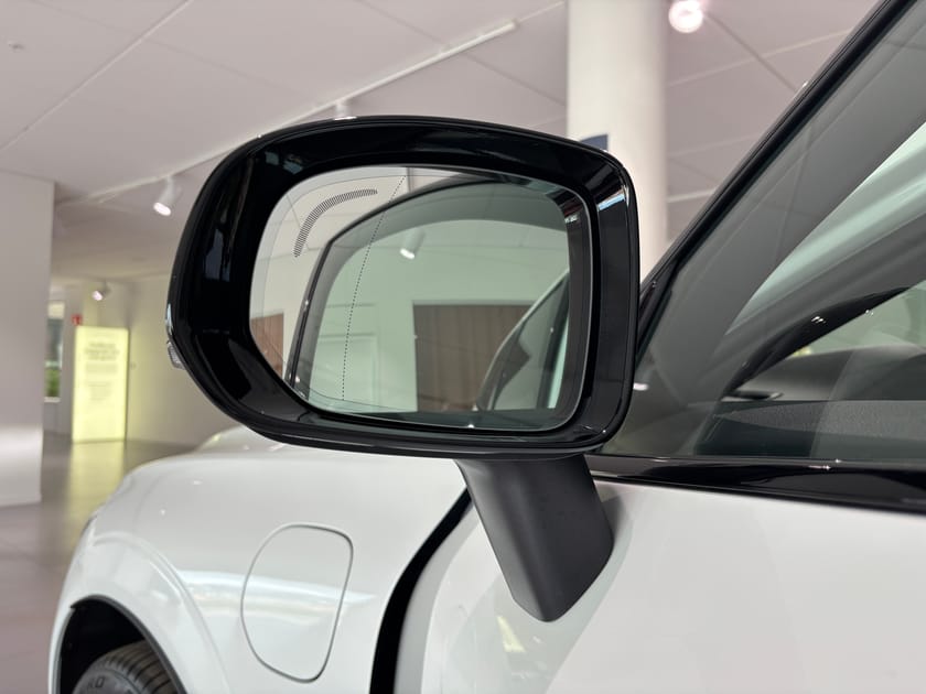 Bild 3 av Volvo XC60 T6 Plus Black Nordic Edition