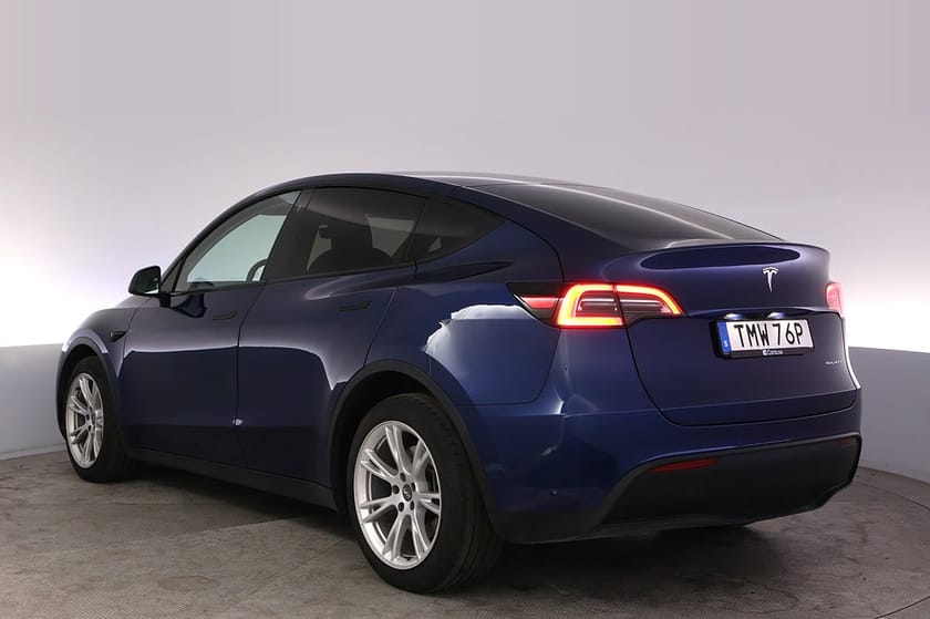 Bild 4 av Tesla Model Y Long Range AWD Autopilot Panorama