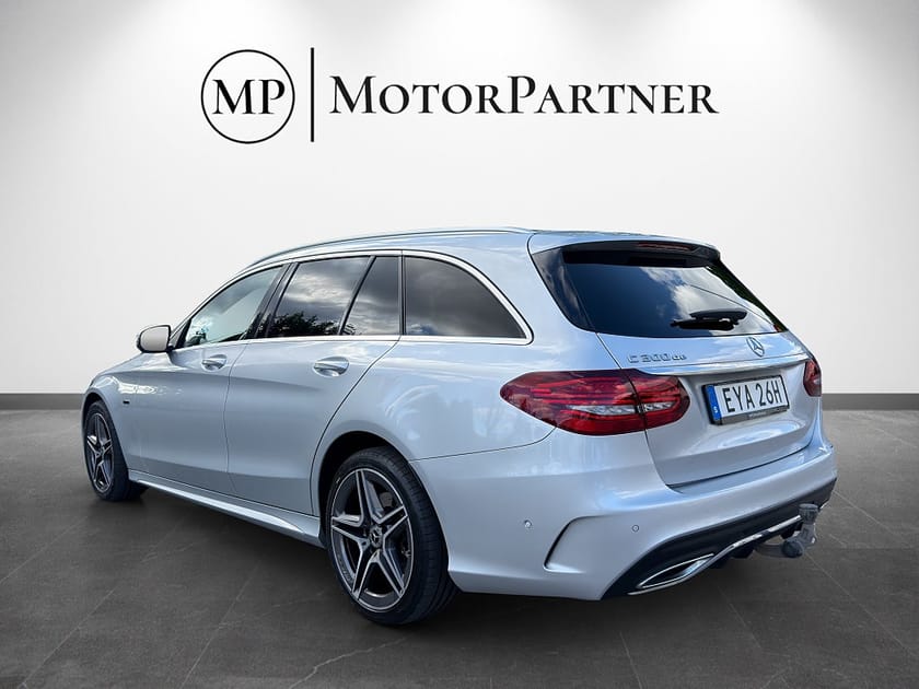 Bild 5 av Mercedes-Benz C 300 T de 9G-Tronic AMG Cockpit Drag Värmare Kamera
