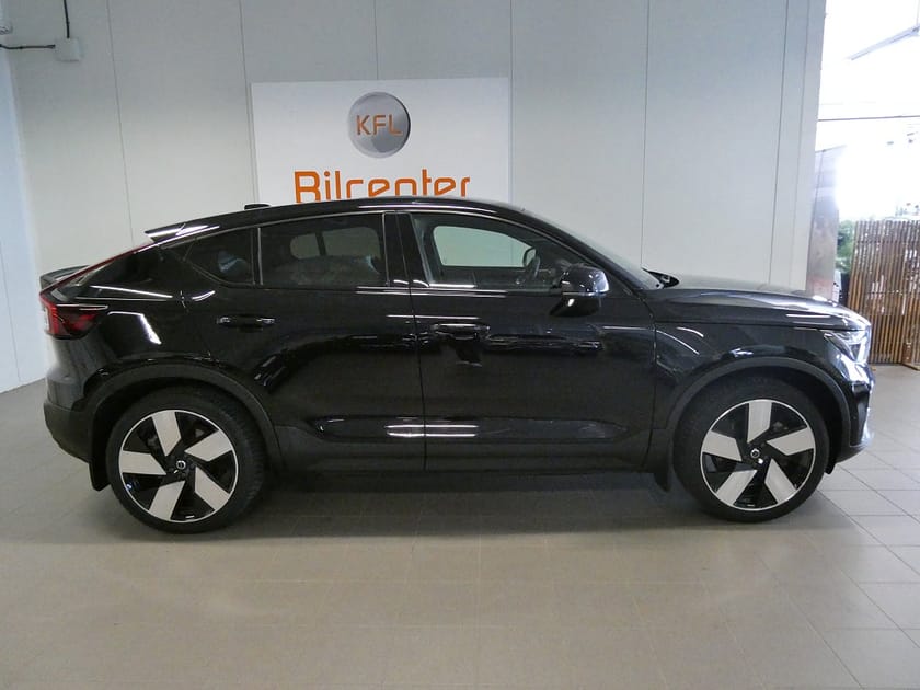 Bild 3 av Volvo C40 Recharge Twin motor Ultimate Pano-Drag-360°-h&K-Värmare-SoV