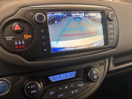 Toyota Yaris Hybrid 1,5 5D ACTIVE S+V-hjul