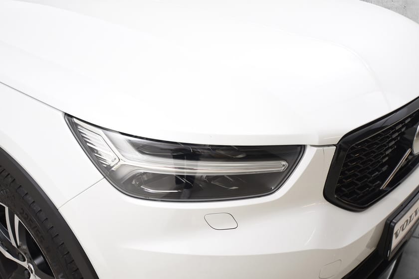 Bilde 3 av Volvo XC40 D4 190 HK/R-Design/Skinn/Hengerfeste