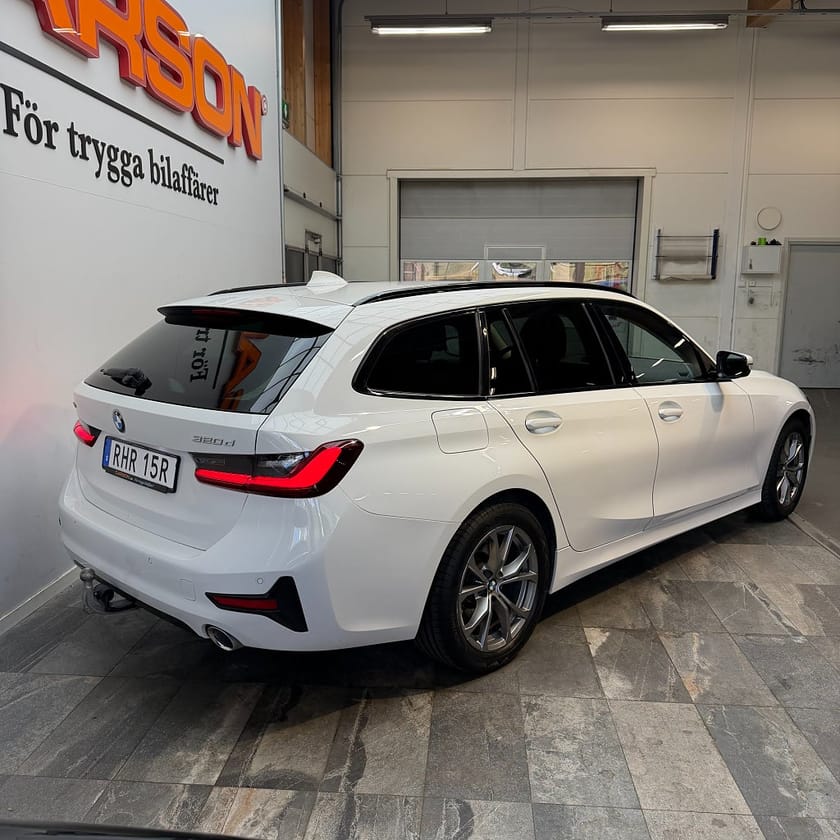 Bild 4 av BMW 320d xDrive Touring Sport line Carplay Navi Rattvärme Drag