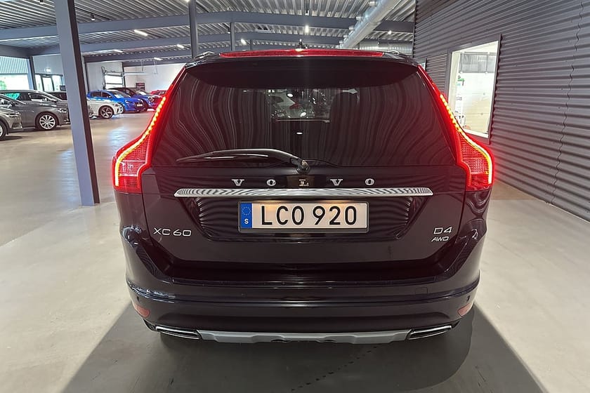 Bild 5 av Volvo XC60 D4 AWD Summum BE Pro Värmare Skinn Keyless Drag