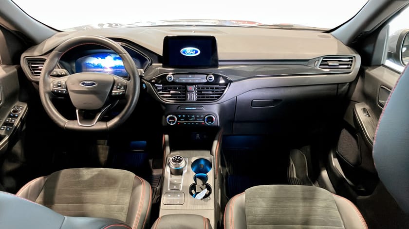 Bild 4 av Ford Kuga Plug-In Hybrid ST-Line X PHEV 225hk | Dragkrok | B&O Ljudsystem |