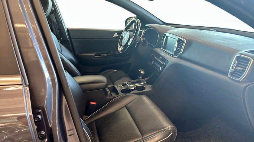 Bild 3 av Kia Sportage | 1.6 T-GDI AWD, 177hk | DRAG | RATTVÄRME GT- LINE