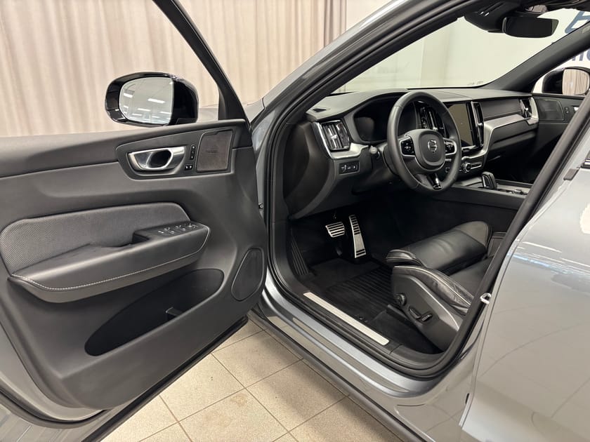 Bild 4 av Volvo XC60 Recharge T6 R-Design T