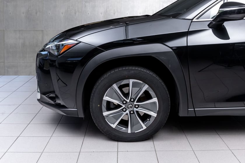 Bilde 2 av Lexus UX 300e FWD Premium Tech
