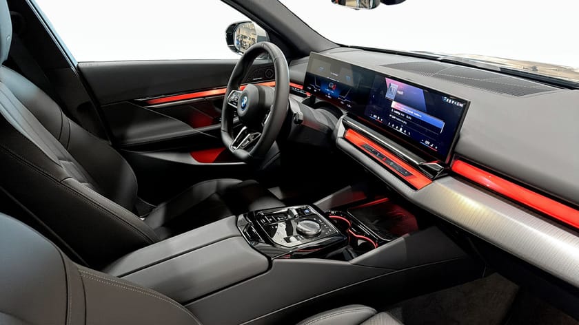Bild 3 av BMW i5 xDrive40 Touring M Sport H/K Drag Rattvärme Tonade