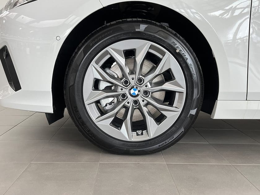 Bild 4 av BMW 120 Privatleasing fr. 2998 kr/mån Rattvärme Tonade Rutor