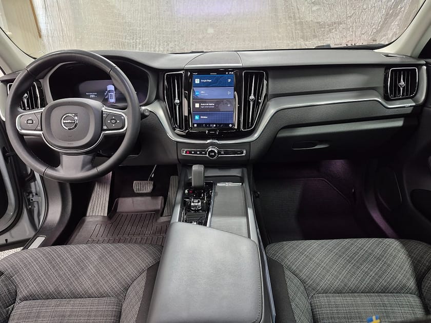 Bild 5 av Volvo XC60 T6 Recharge Core Bright plug in AWD 350HK 4x4 Panorama