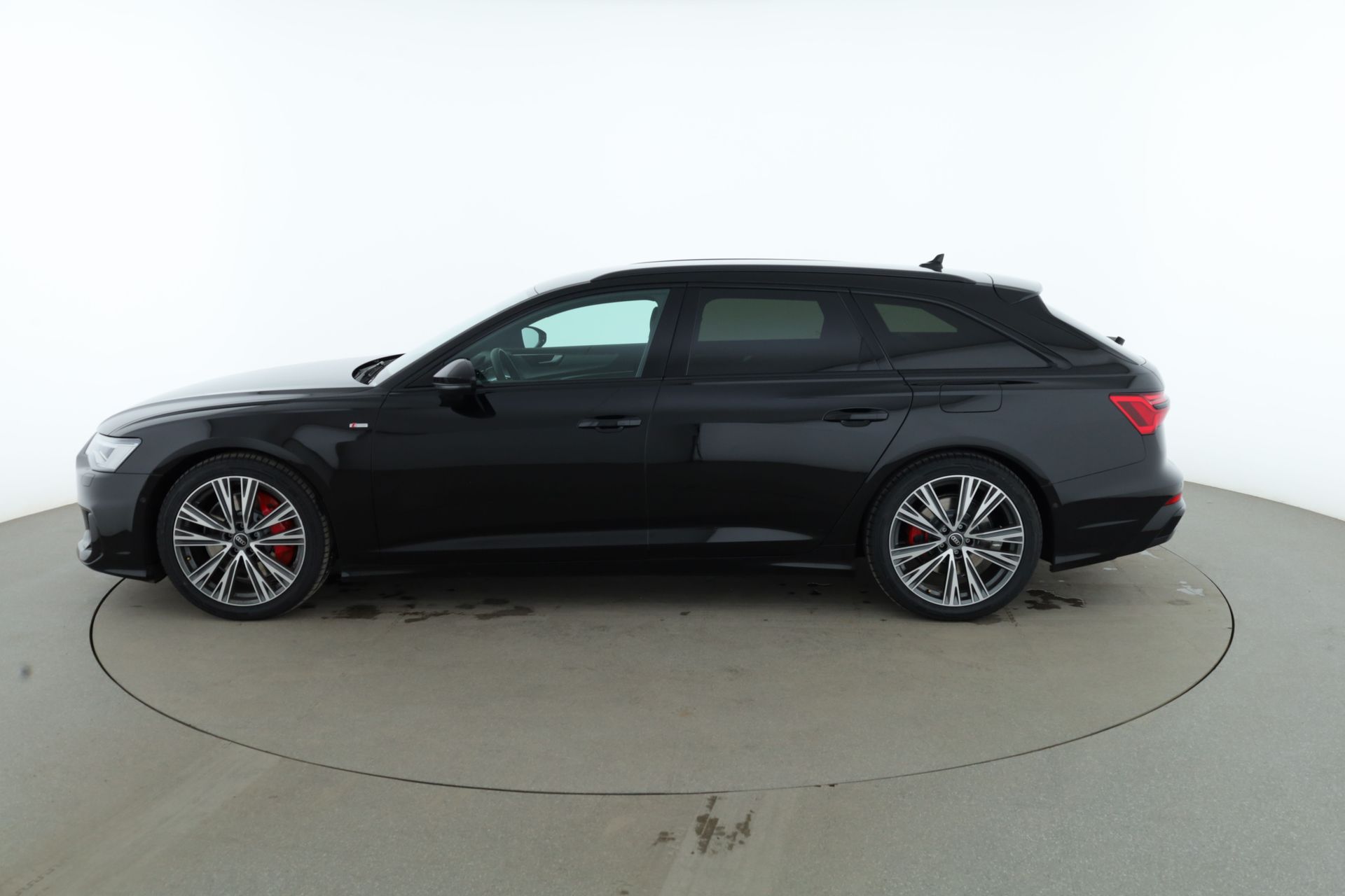 Audi A6 Avant 55 TFSI e S Line 2024, bild 2/43
