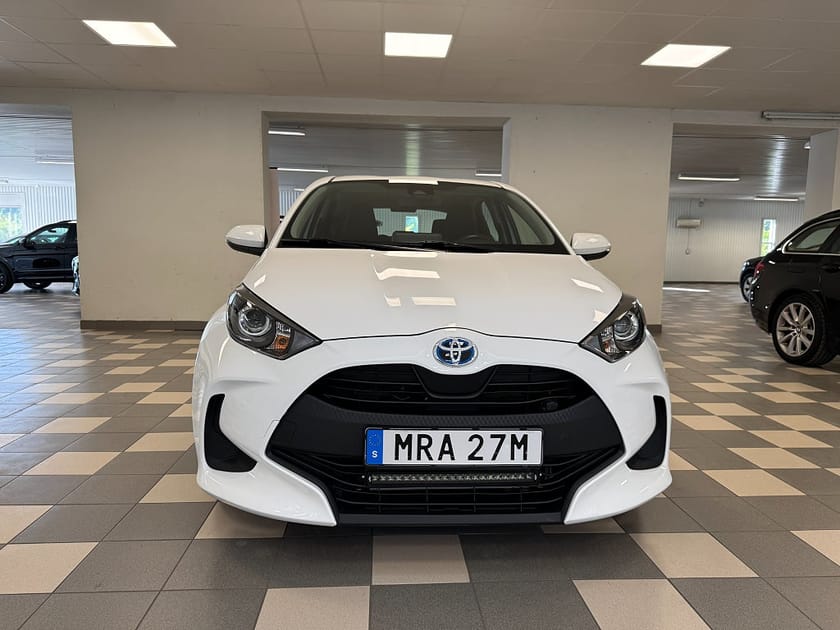 Bild 2 av Toyota Yaris Hybrid CVT 116 Hk B-Kamera Värmare Active