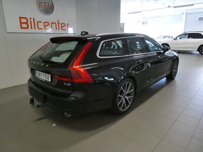 Bild 3 av Volvo V90 D4 Business Advanced Drag-Värmare-Navi-Rattvärme-SoV