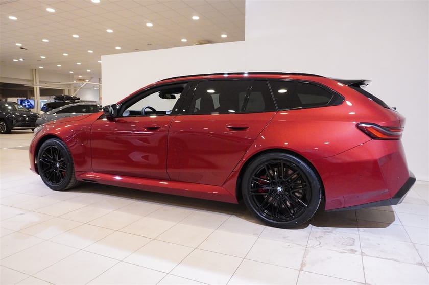 Bild 5 av BMW M5 Touring Drag DA Pro B W Panoramaglastak, Draving Assistant Professional, Parking Assistant Professional, Tonade Rutor Mm
