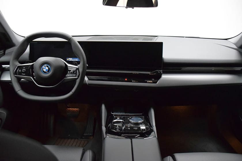 Bild 3 av BMW 530e Touring