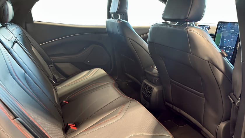 Bild 5 av Ford Mustang Mach-E Standard Range AWD 269hk 400km | B&O | 360 Kamera