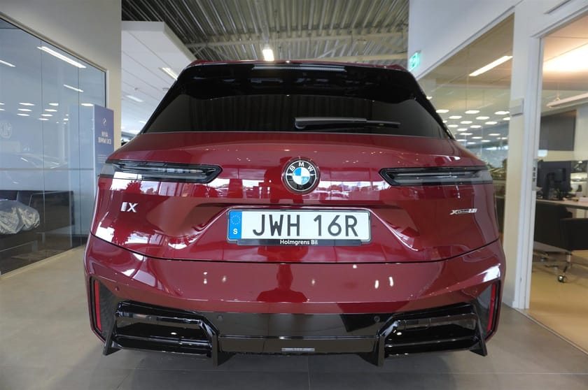 Bild 5 av BMW iX xDrive60 Fully Charged M Sport Pro Ed Drag DA H K