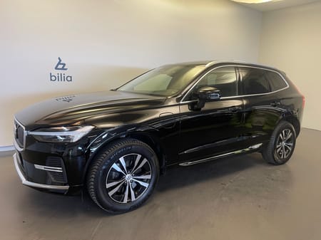 Volvo XC60 Recharge T6 Core Edition / Tonade rutor / Navigation /