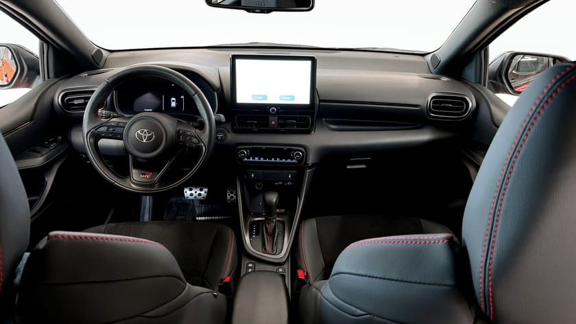 Bild 4 av Toyota Yaris Hybrid 130 GR-Sport 130HK / Blis / Kamera / CarPlay