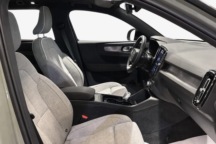 Bild 4 av Volvo XC40 Recharge Twin Ultimate Drag 360 H/K Panorama