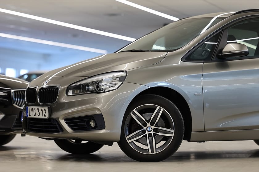 Bild 4 av BMW 218i Active Tourer 136hk Sport Line Keyless B-kamera Drag