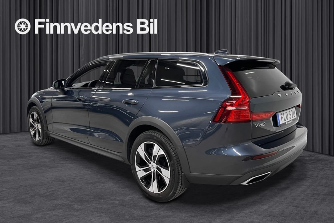 Volvo V60 2022 - miniatyr 2