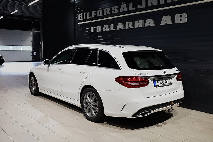 Bild 4 av Mercedes-Benz C 220 T d 4MATIC / / AMG paket / Panorama / Skinn