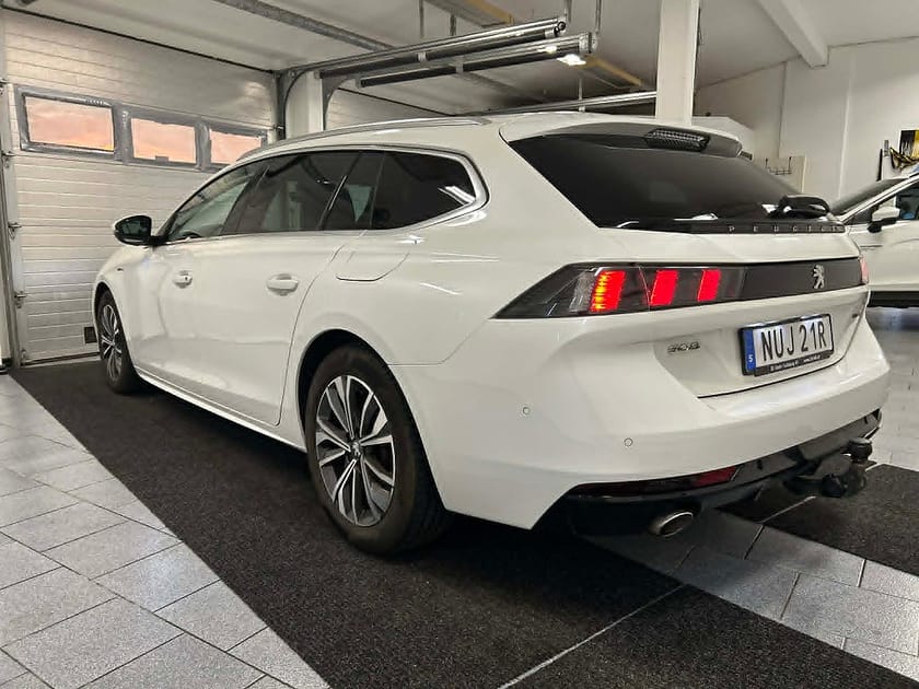 Bild 4 av Peugeot 508 SW Hybrid 224 hk EAT Euro 6 Drag NAVI Backkamera