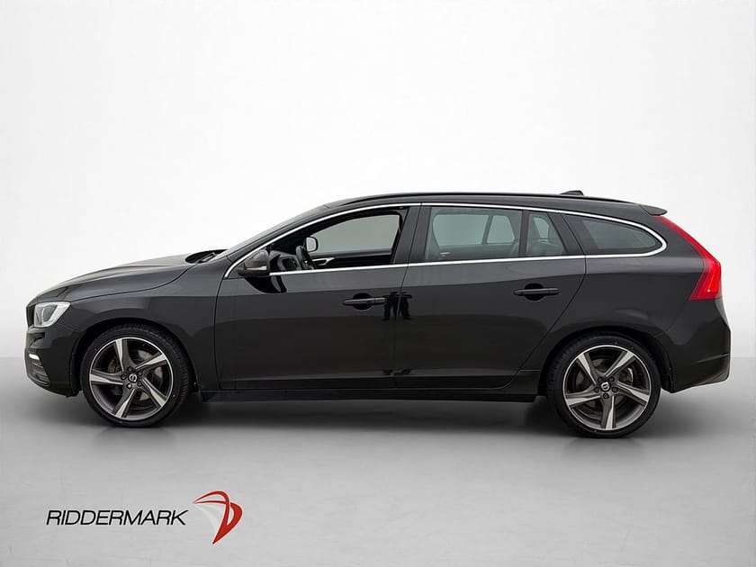 Bild 4 av Volvo V60 D4 AWD 190hk R-Design VOC D-Värm Skinn/Alcantara