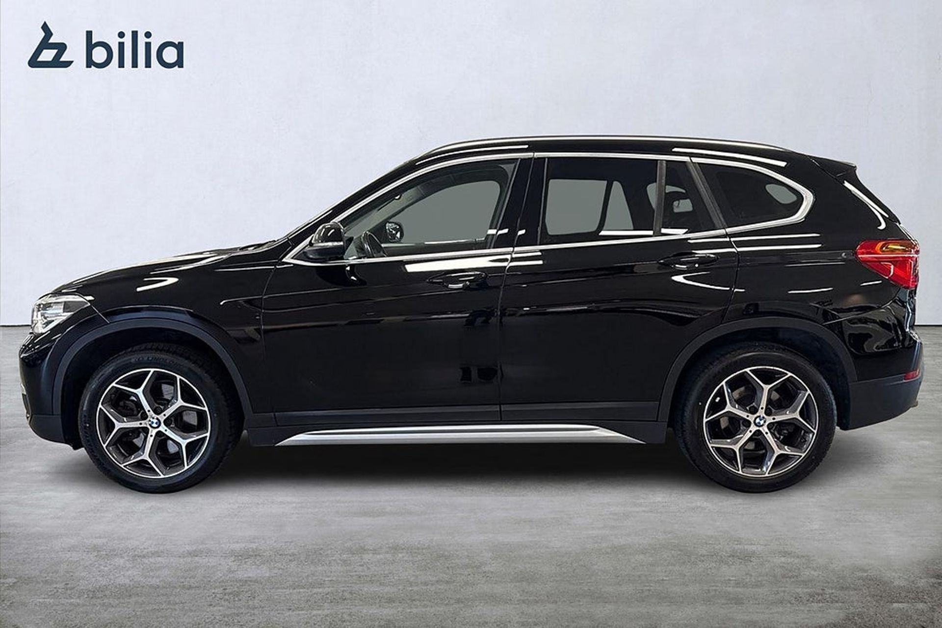 BMW X1 sDrive 20i X-line 2019, bild 3/27