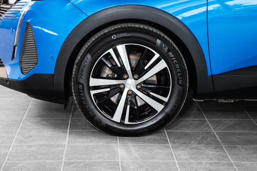 Bilde 5 av Peugeot 3008 HYBRID4 300 Black Edition! 4x4 Hybrid