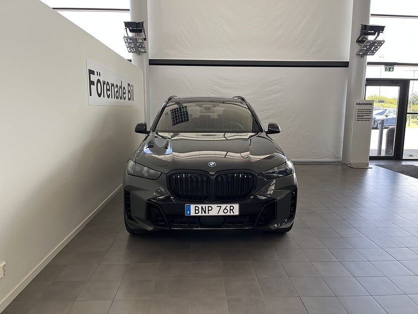 Bild 2 av BMW X5 xDrive50e 2,95%ränta M Sport Pro 22" Drag B&W Panorama