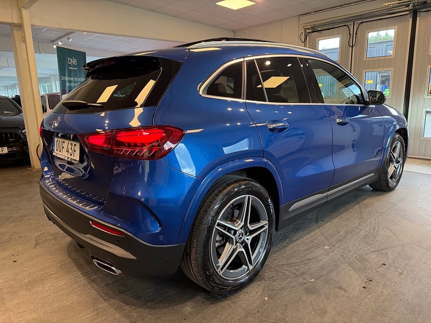 Bild 4 av Mercedes-Benz GLA 200 AMG Line Advanced Plus Pano Drag Värmare MOMS 163hk