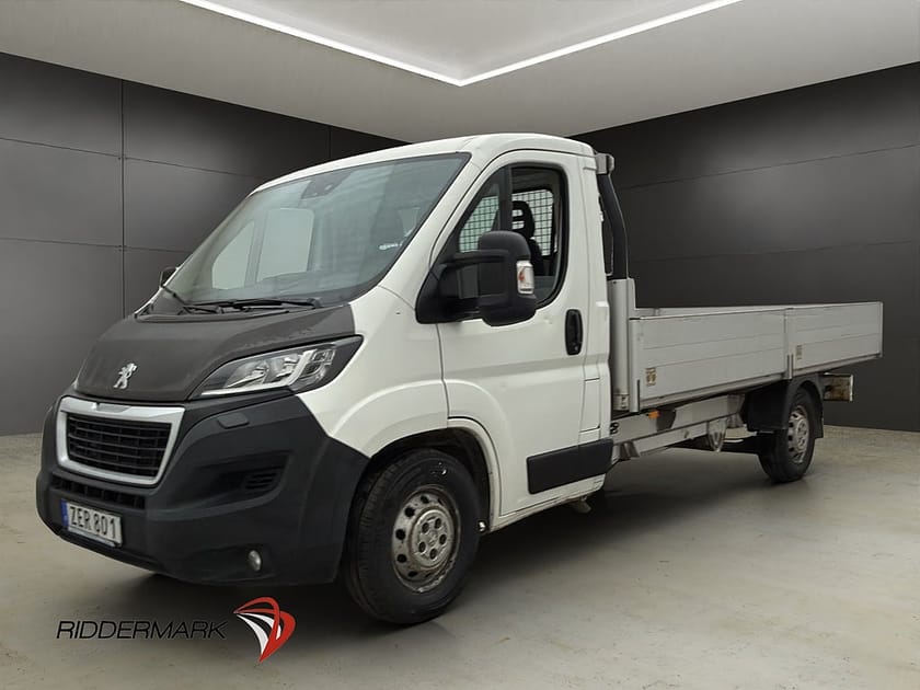 Bild 3 av Peugeot Boxer Chassi Cab FLAKBIL 163hk Ny-Kamrem Värmare 3-Sits MOMS