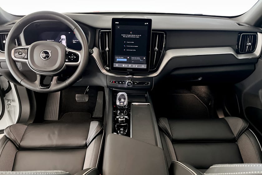 Bild 4 av Volvo XC60 T6 Plus Black Nordic Edition